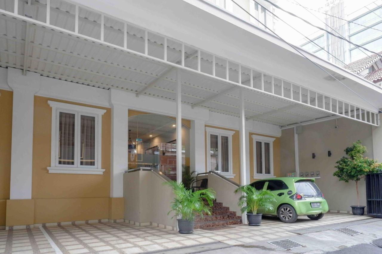 Sans Hotel Empress Simpang Lima Semarang Exterior foto